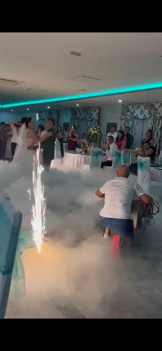 Fum greu, gheata carbonica, artificii dansul mirilor.