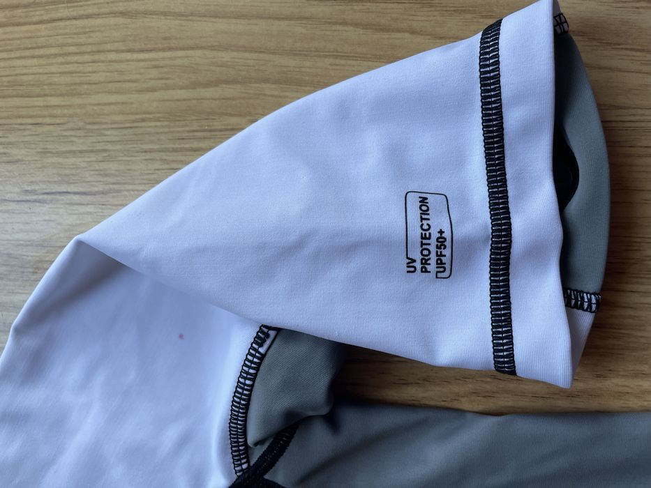 тениска с UV защита, 8-10г, за море, плаж, плуване