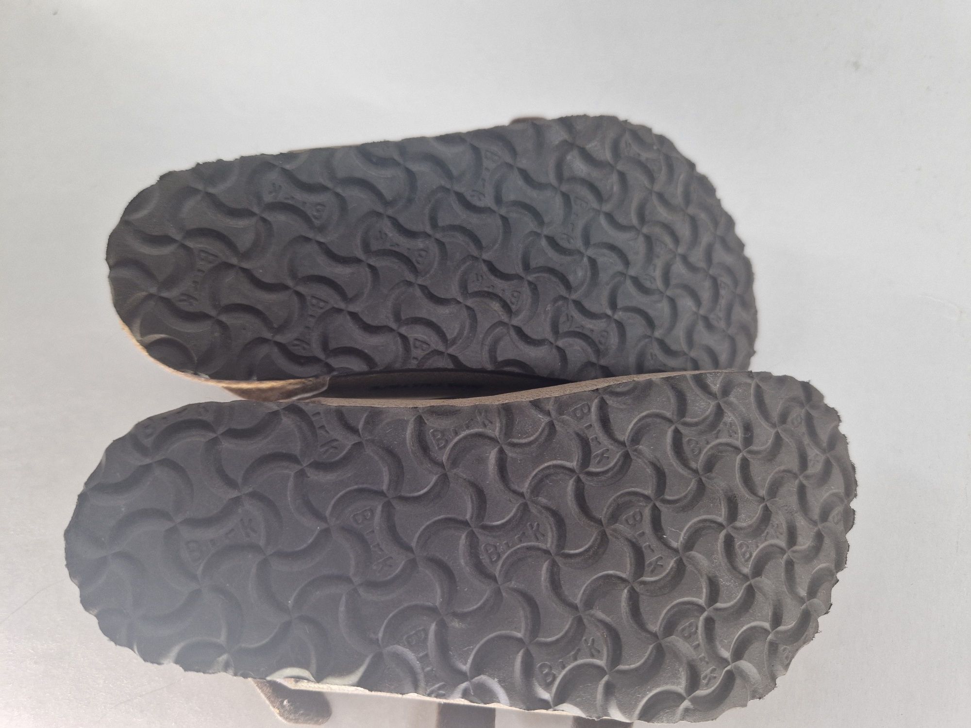 Sandale noi Birkenstock din piele, nr 26, pentru copii, unisex