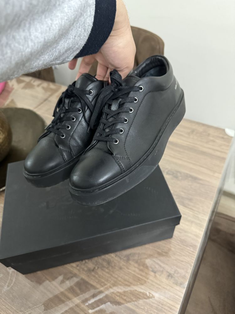Karl Lagerfeld кожени обувки
