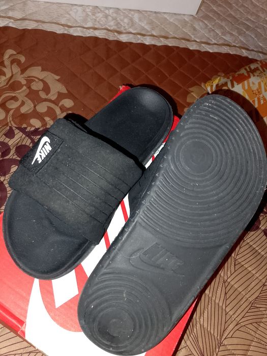Чехли на nike нови