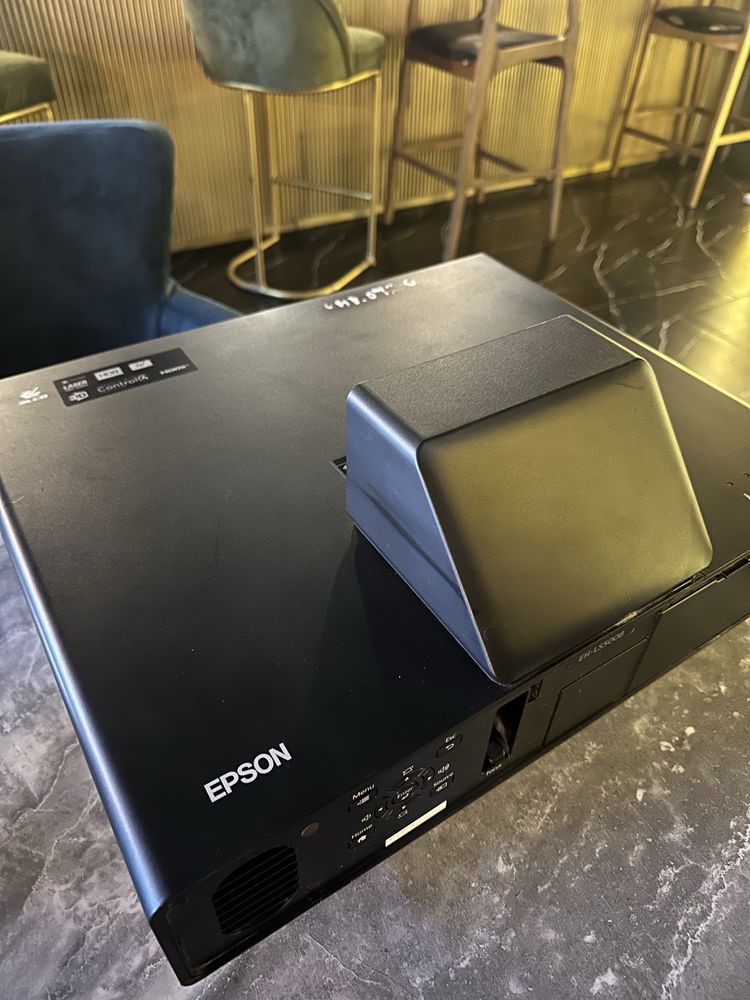 Проектор EPSON для пабов и ресторанов