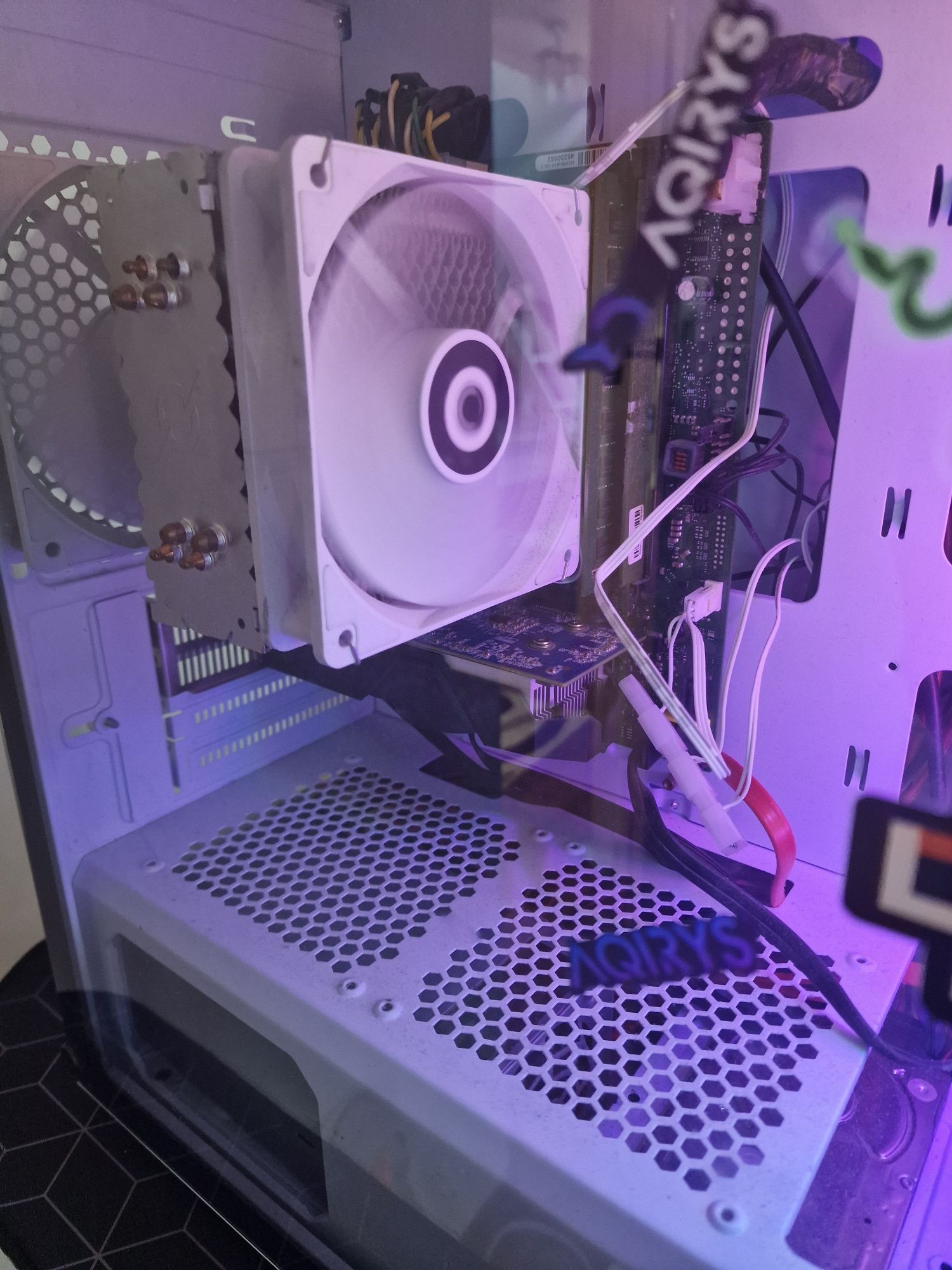 Vând pc gaming mediu
