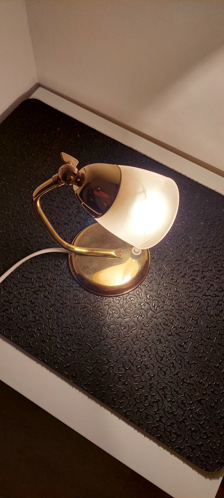 Lampa veioza vintage colectie alama sticla Finlanda 1960