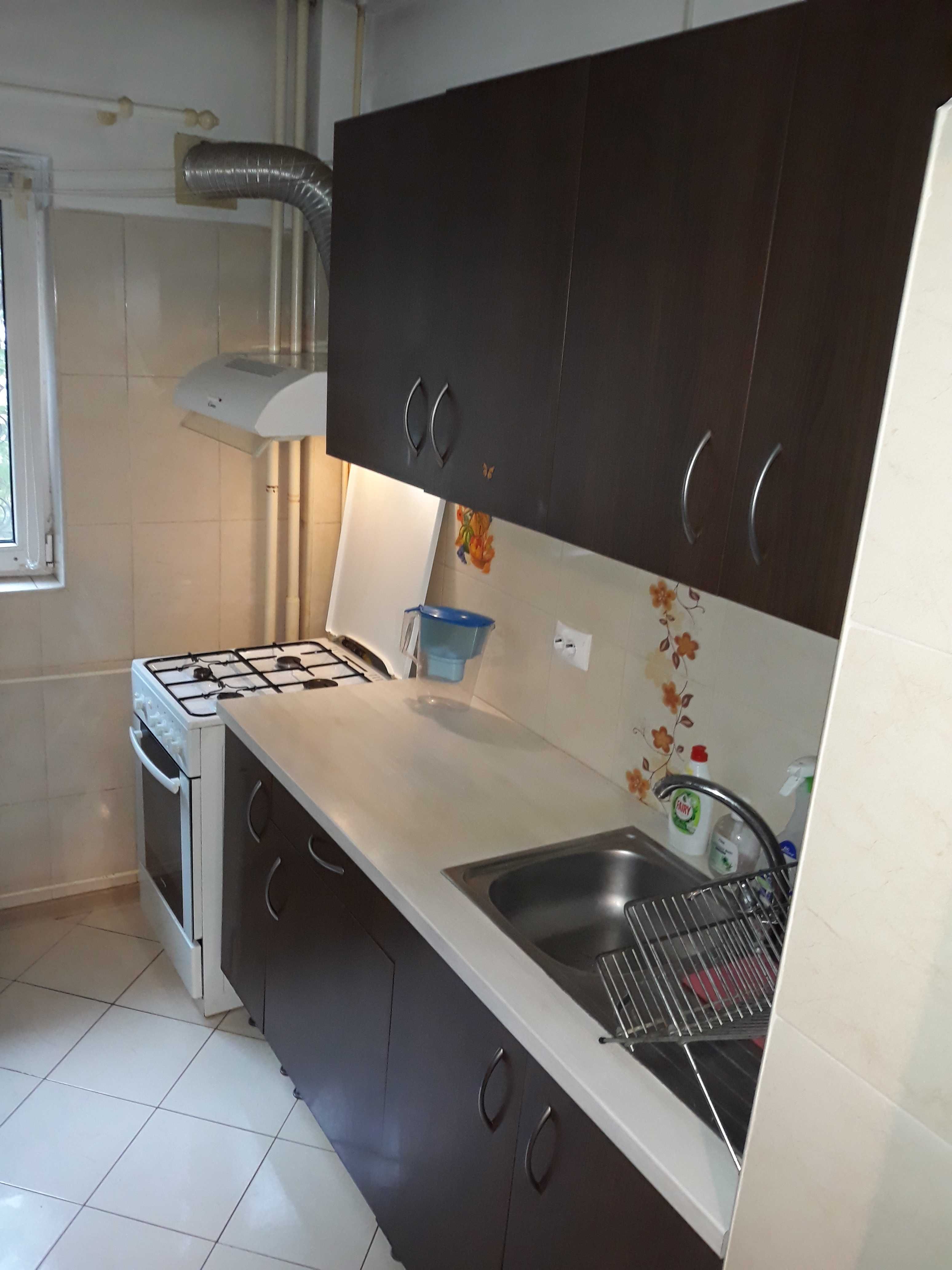 Inchiriez apartament 2 camere