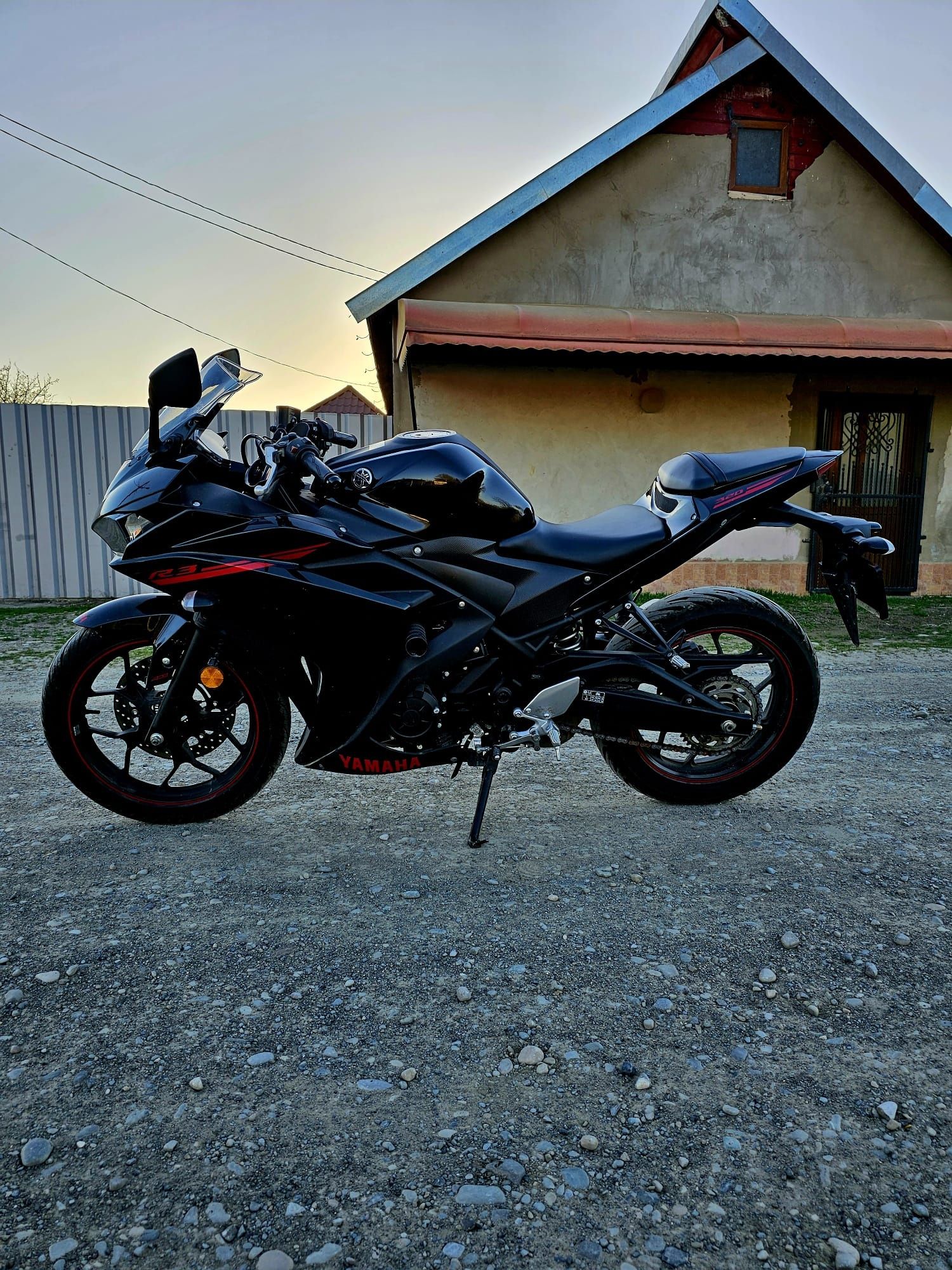 Yamaha R3-320 Impecabilă