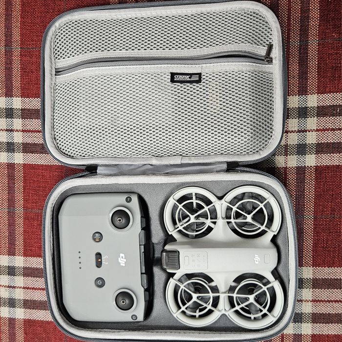 Dronă DJI Neo pachet complet