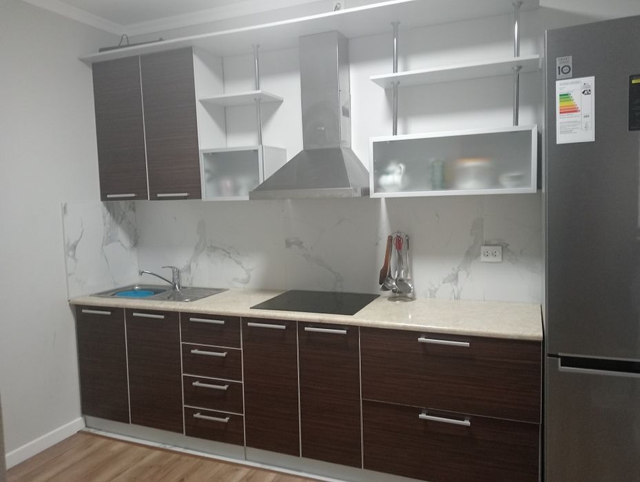 Кухний гарнитур сатылады