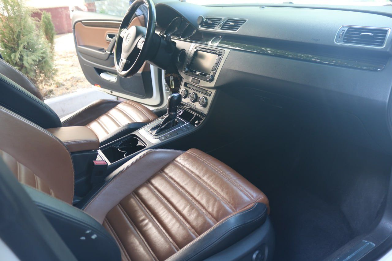 Продаётся Volkswagen Passat Coupe