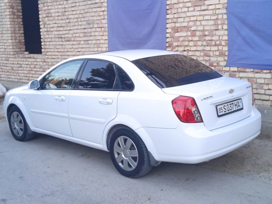 Moshina ideal holatda
