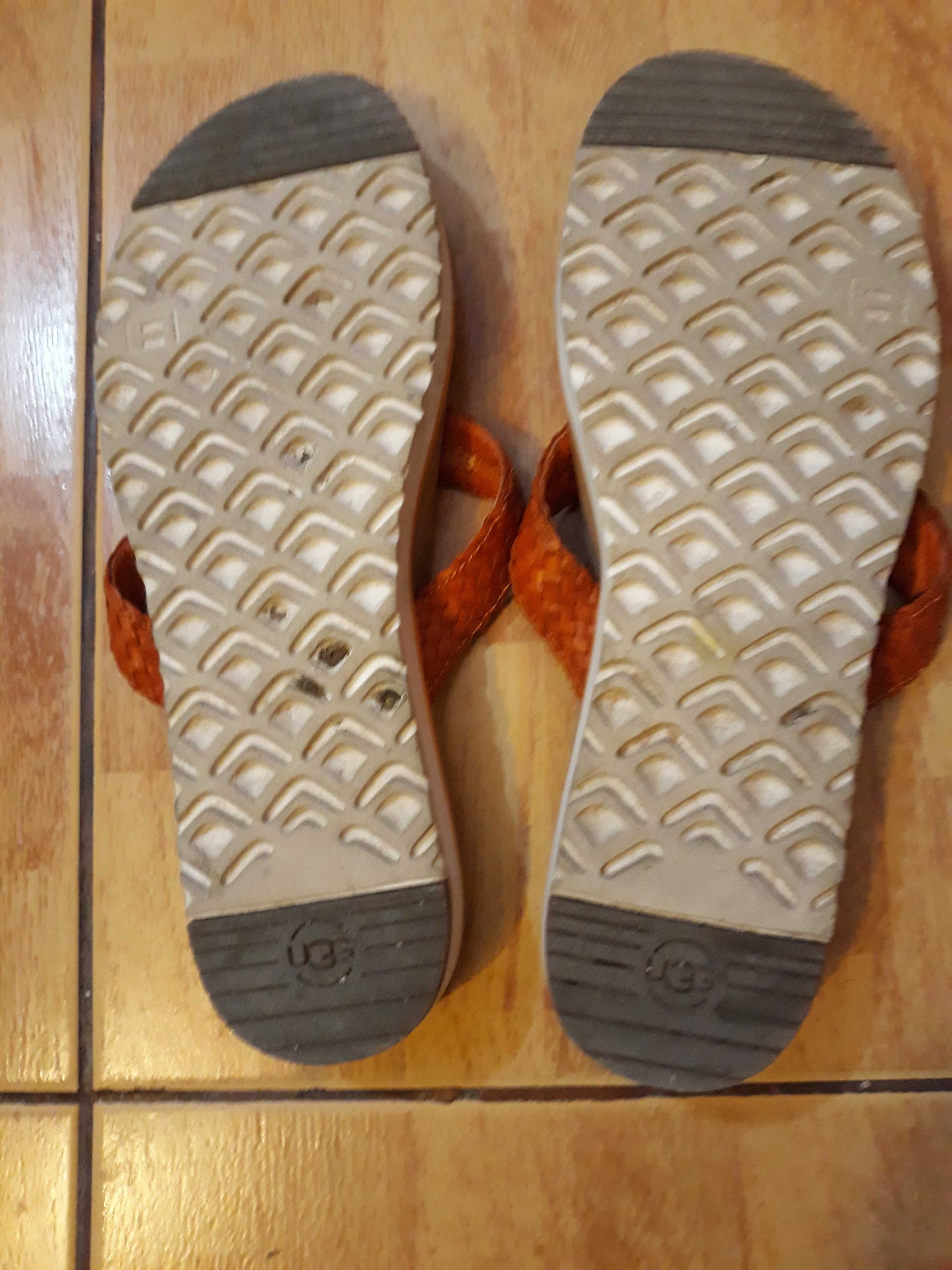 Papuci slapi firma piele UGG  nr 37-38