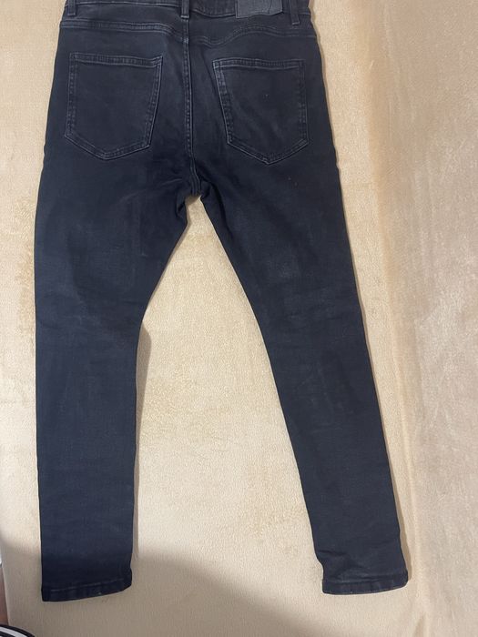 vand blugi negri bershka