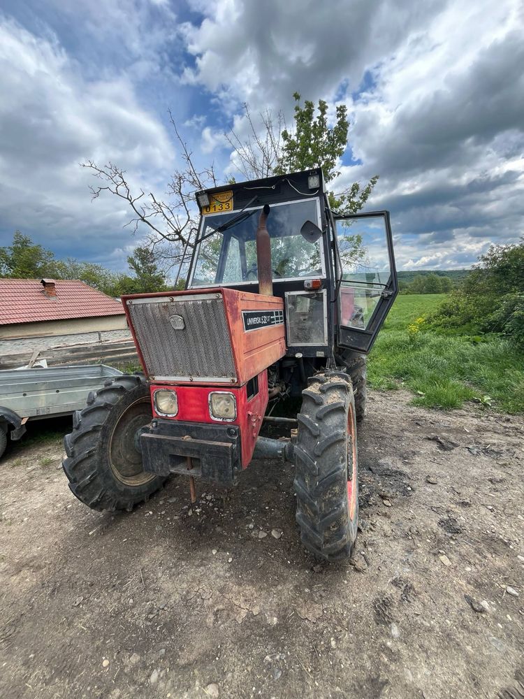 Tractor u532.