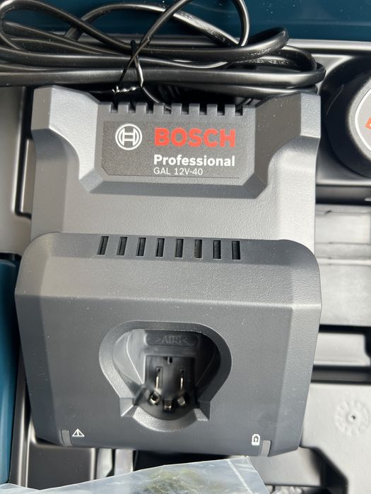 Fierastrau circular pe acumulator Bosch GKS 12-26 complet-Nou
