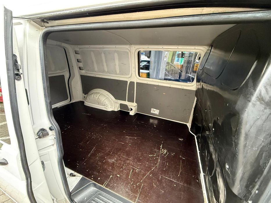 Volkswagen T6 ~ Long ~ 2013 ~ 2.0 Diesel ~ AC