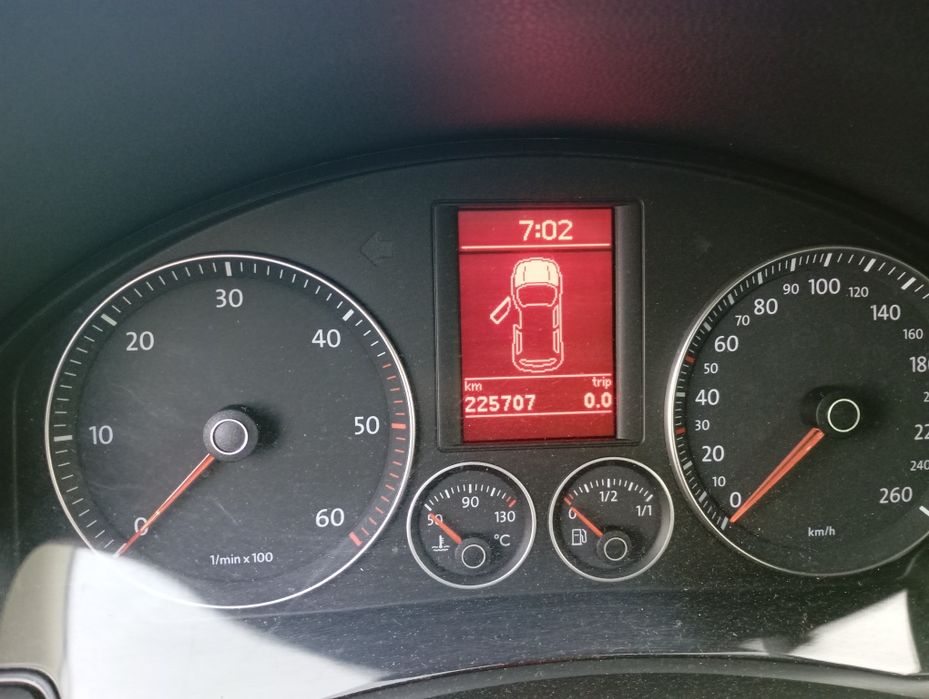 Фолксваген Голф 5 комби 1.9 тди BLS 2008год