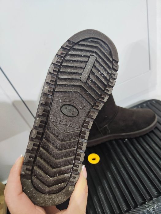 Adidași 35 lei mărimea 37