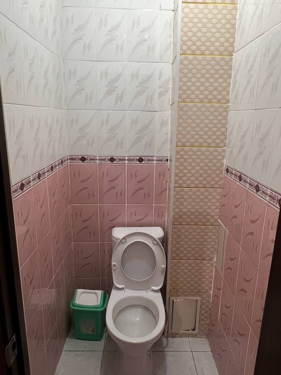 8-Maktab Yangi bozor oldi 2 xonalik Srochna
