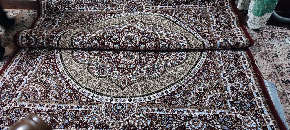 Gilam sotiladi holati yangi