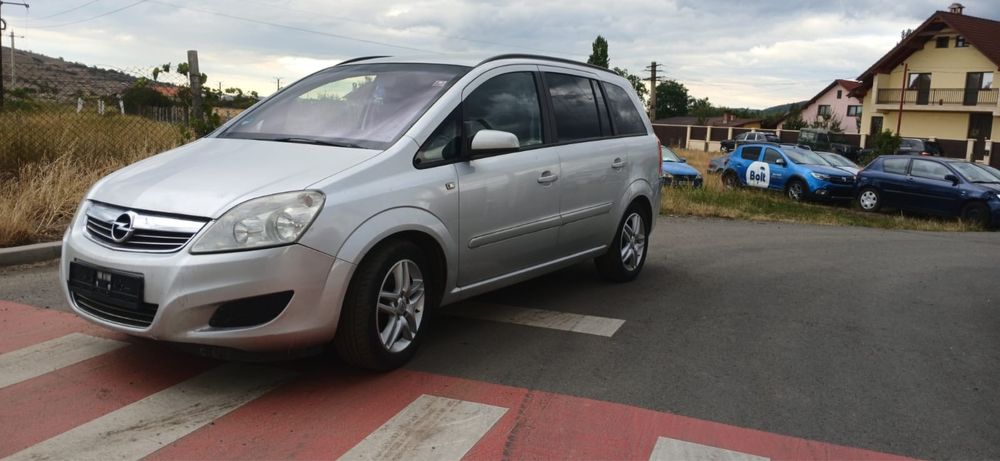 Opel Zafira 7 locuri