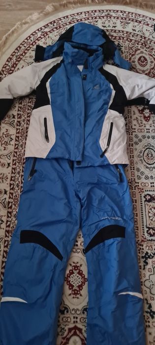 Продам лыжный костюм