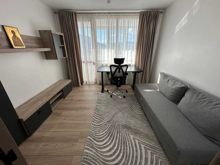De închiriat -Apartament 2 camere- P. Neamț, Bd. M. Eminescu + Parcare