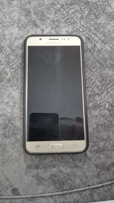 Продам телефон J7 16Gb