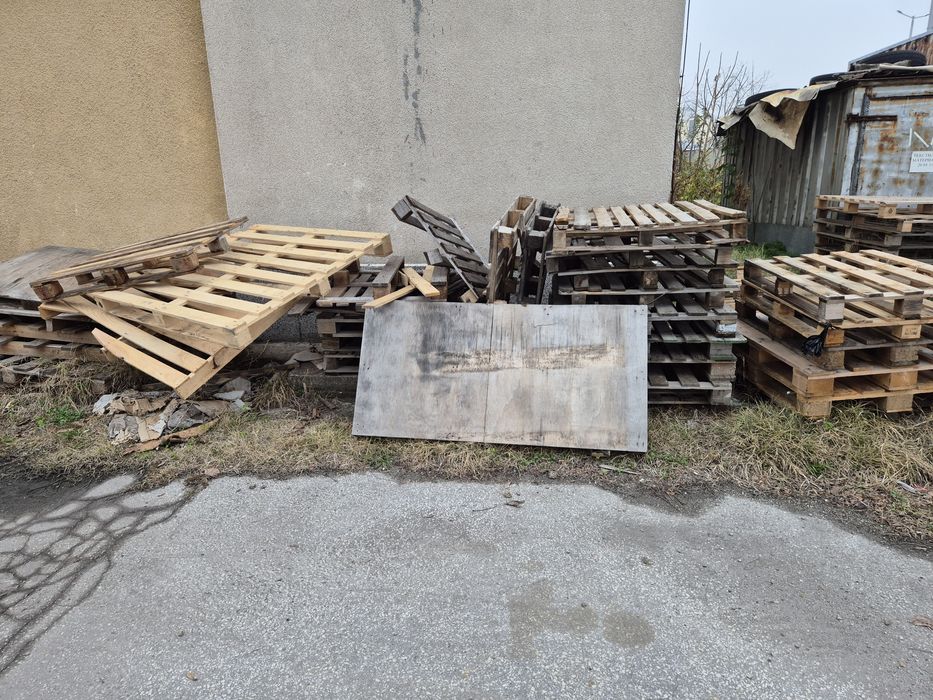 Счупени дървени скари