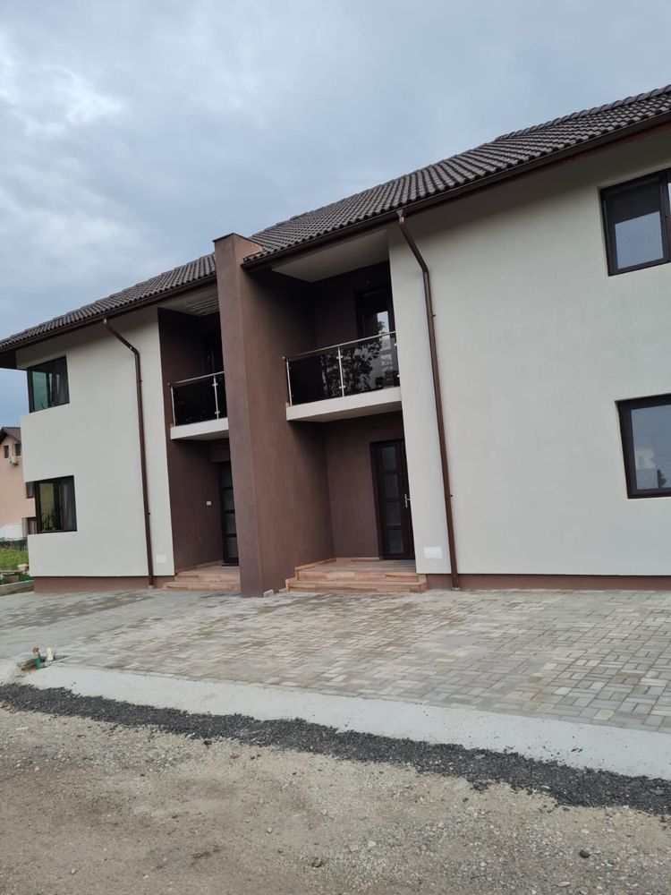 Case de vanzare , duplex zona  Bujoreni