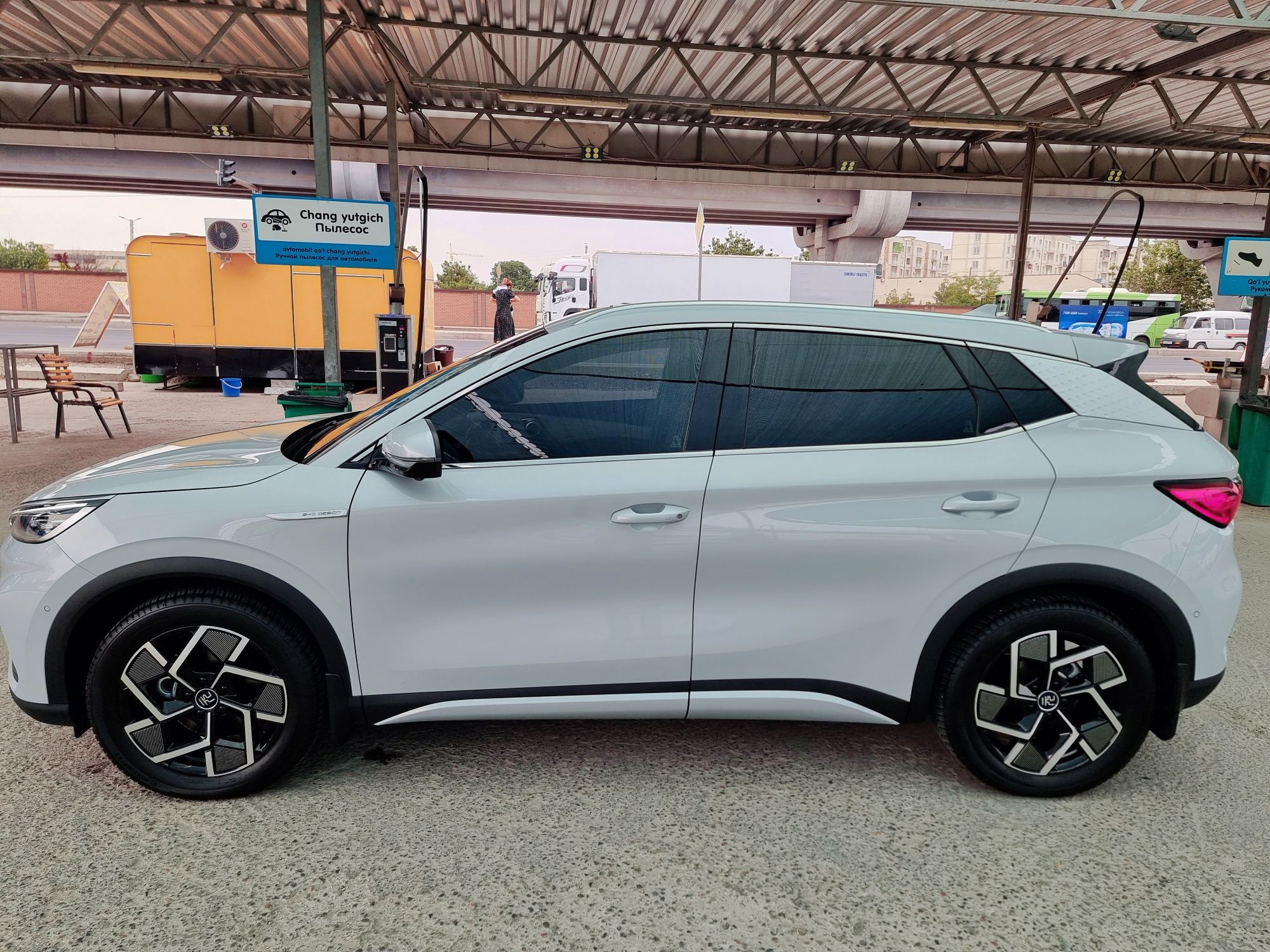 Byd yuang pilus 5 pazitsiya