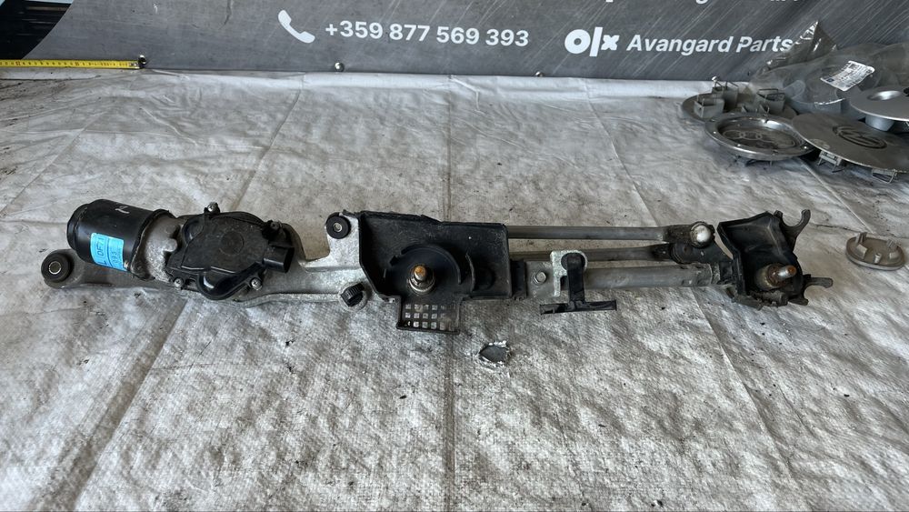 Mazda 2 моторче чистачки
