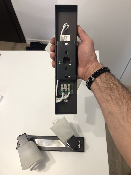 Aplica perete si plafon