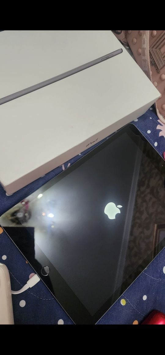 Ipad 7 в нерабочем состоянии пользован мало