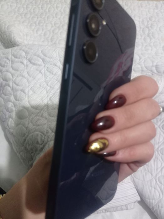 SAMSUNG A55 xolati ideal srochna sotilado