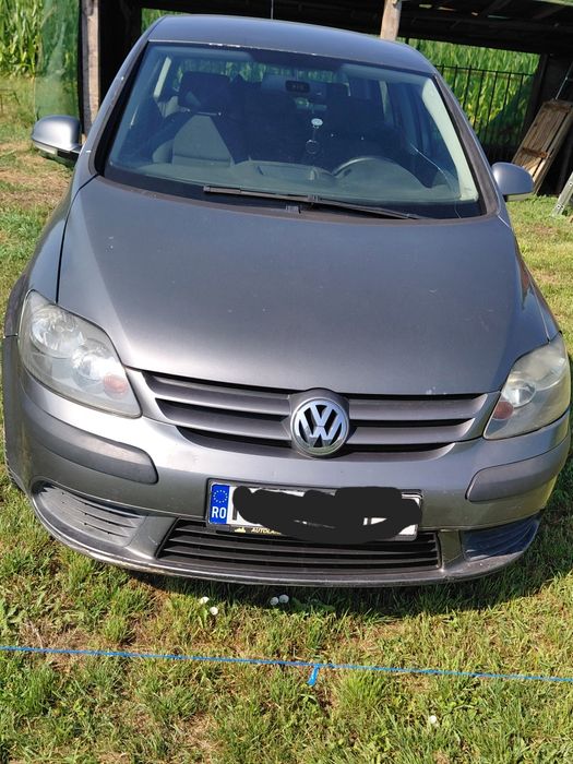 Vând Golf 5 plus