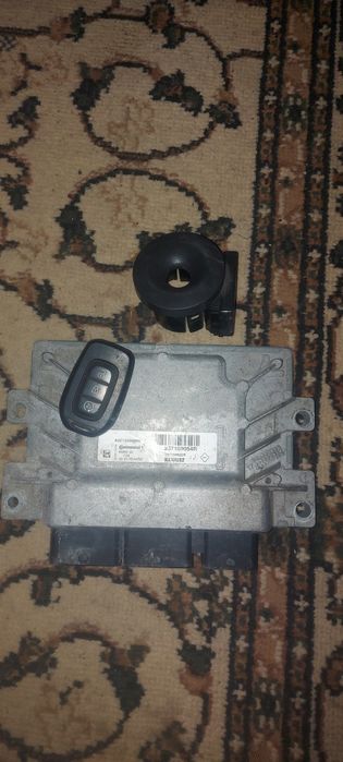 Блок управления двигателем (компьютер) на рено логан 2 к7м
