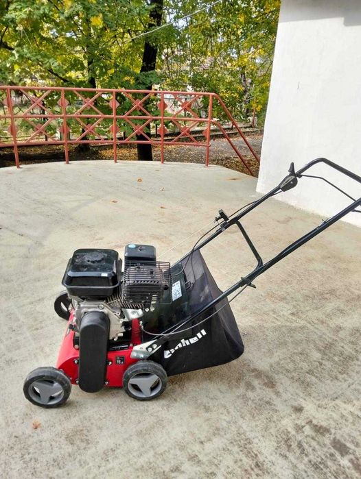 Scarificator pentru gazon