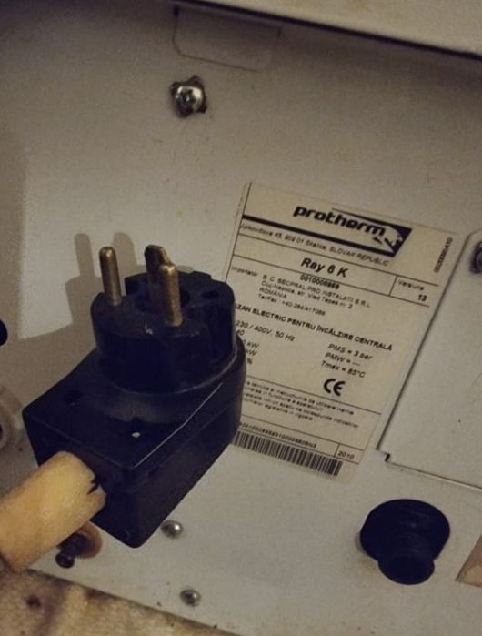 Vând centrala electrica 6kw - 220/380