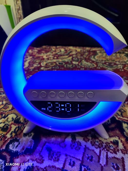 ночник ва колонка сотилади