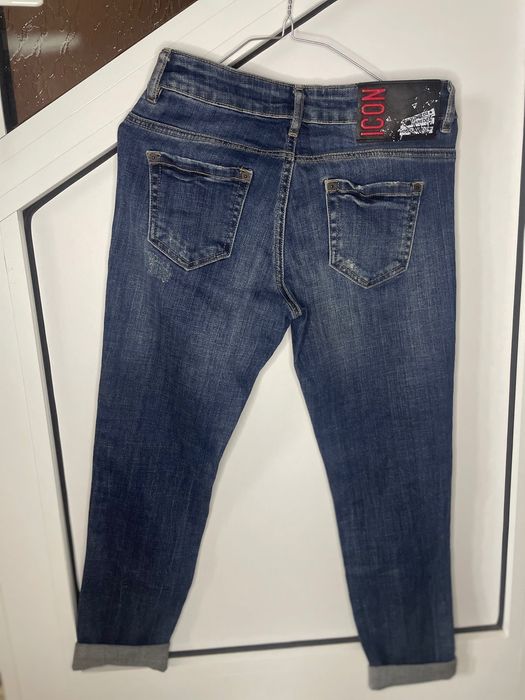 Дънки dsquared с размер