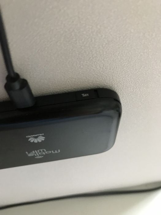 WiFi роутер HUAWEI.