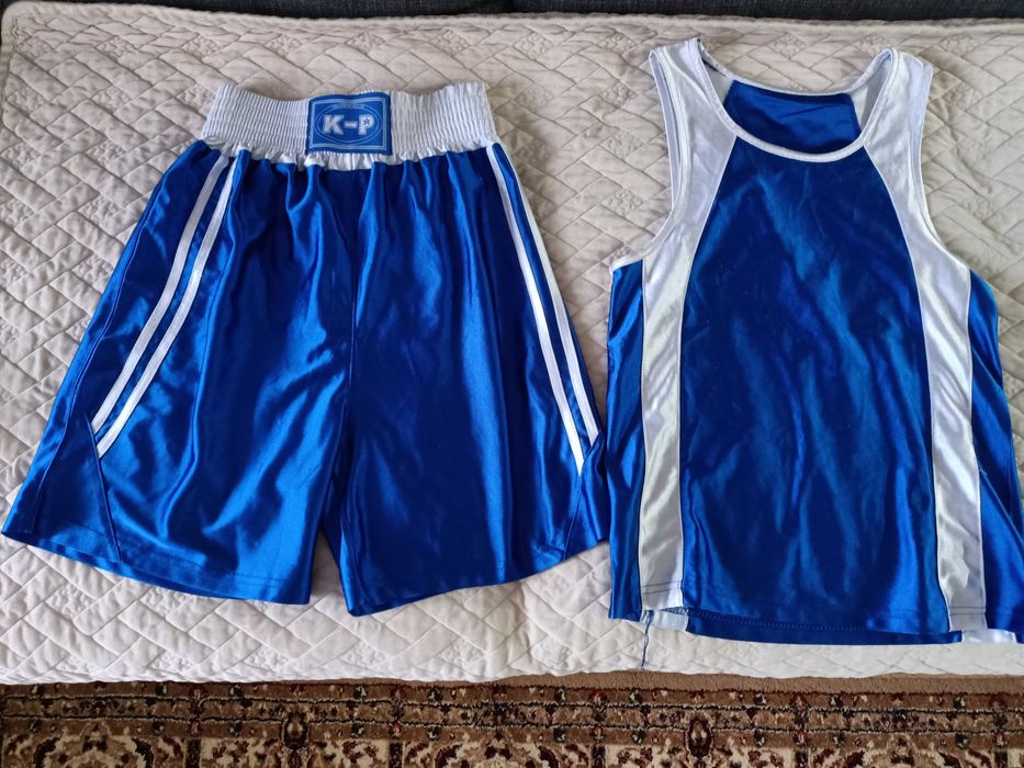 Продам форму для боксёров.на 8-10 дет