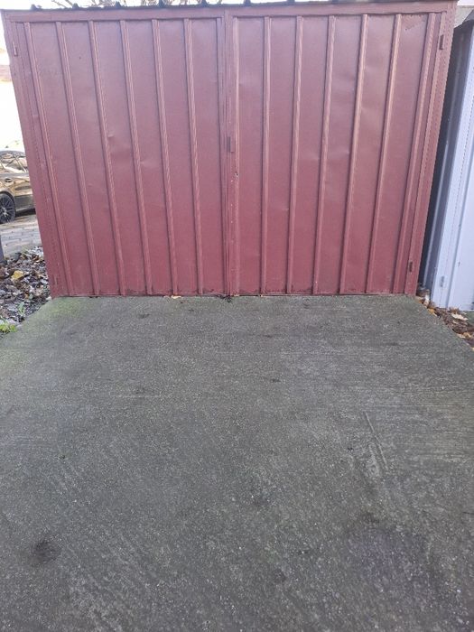 Продавам ламаринен гараж от дебела подцинкована ламарина