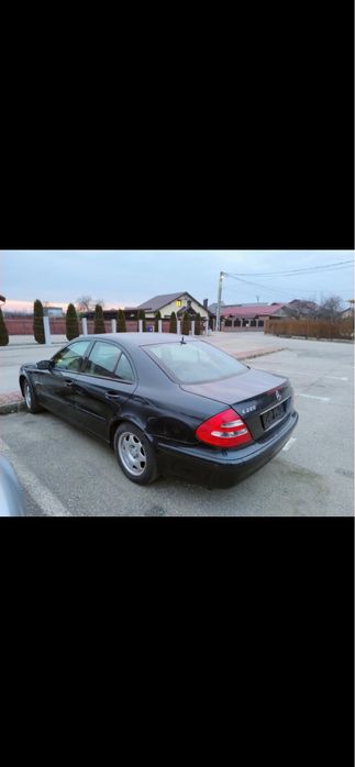 Mercedes-Benz E220