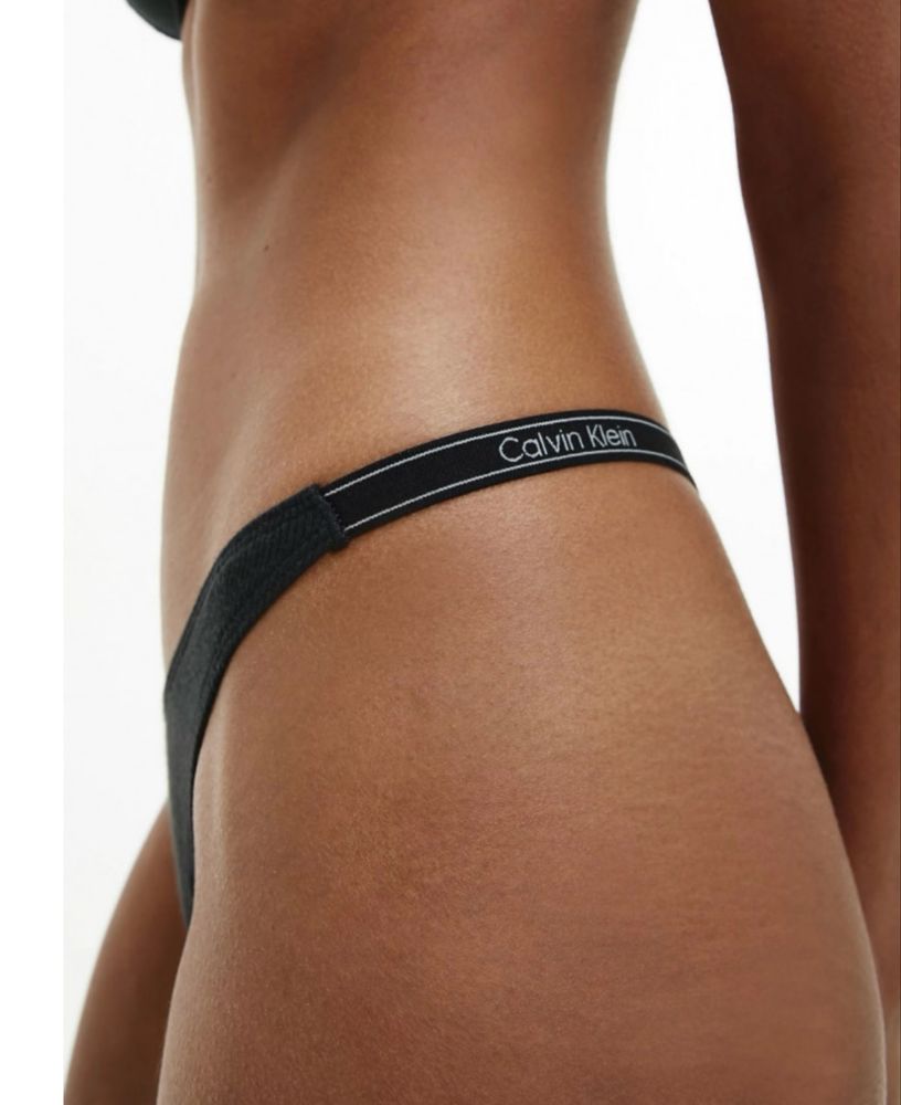 Изрязани прашки Calvin Klein в черно /XS, S, М, L/