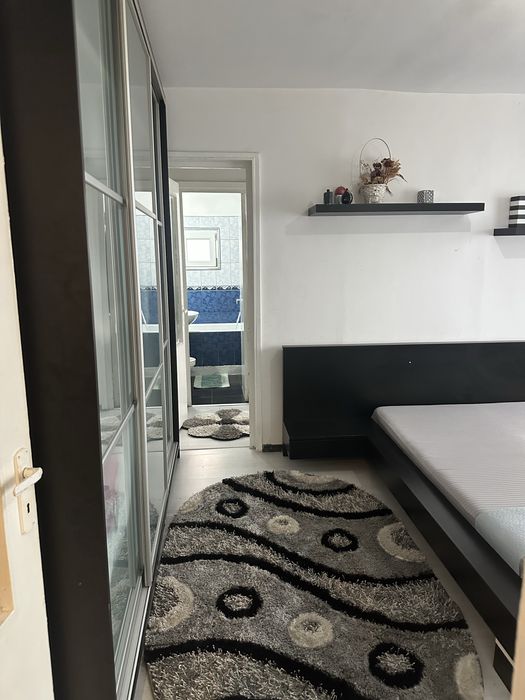 Inchiriez ap 3 camere calea bucuresti