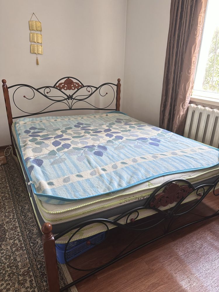 Продам кровать в отличном состояние