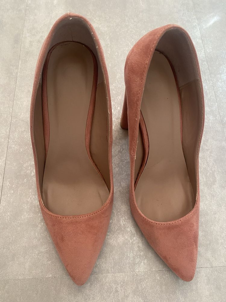 Pantofi roz- nude