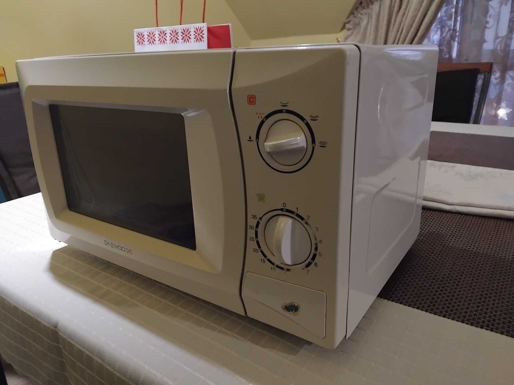 Микровълнова печка DAEWOO