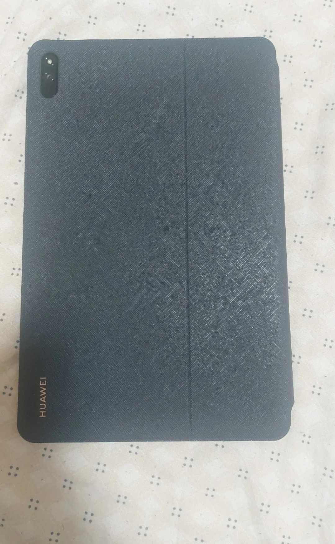 Таблет Huwaei Mate Pad 11 със клавиатура